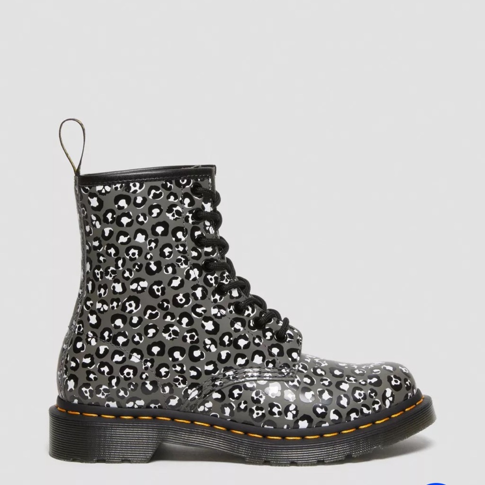 NWOB Dr. Martens 1460 WOMEN'S LEOPARD SMOOTH LEATHER LACE UP BOOTS US 7 EU 38 - Picture 5 of 14